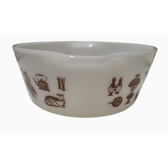 Vintage Pyrex 1 1/2 Quart Mixing Bowl With Brown Colonial Pattern - Picture 6 of 9